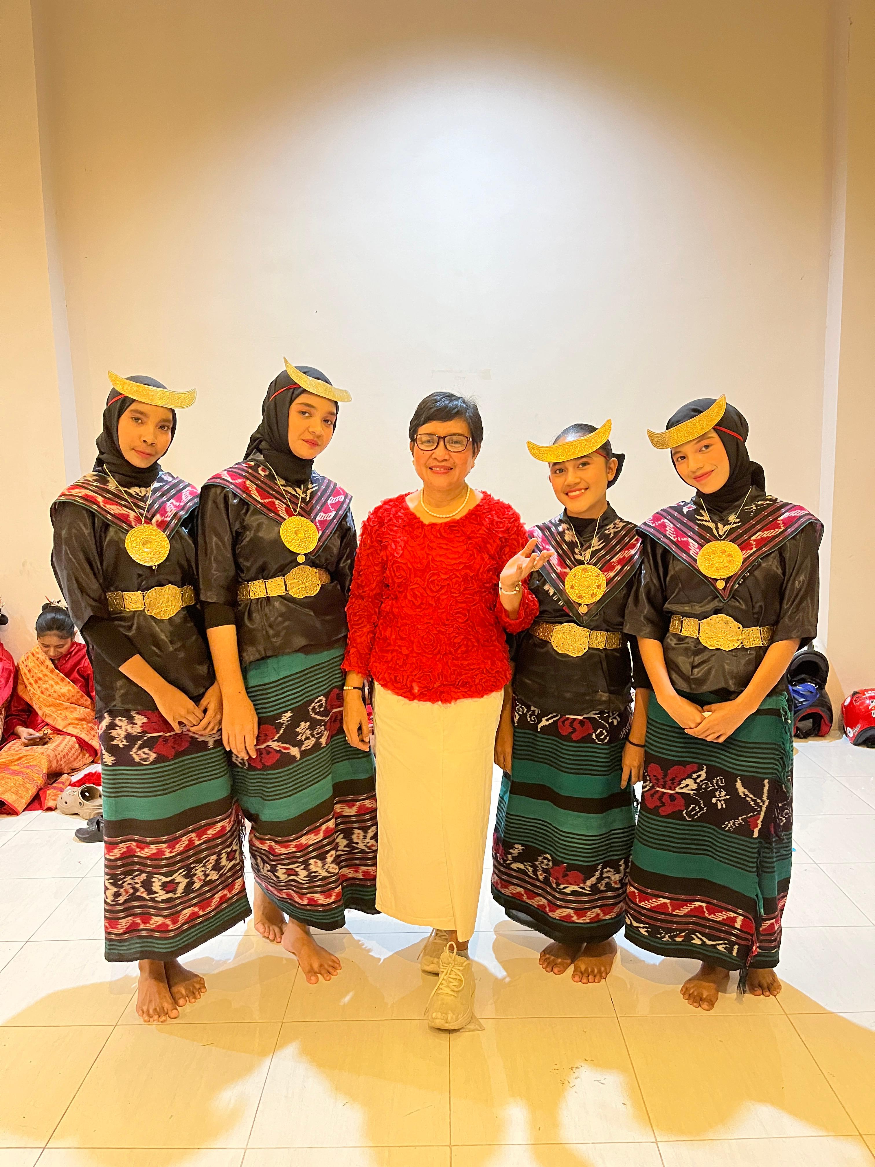Kebaya Dansa